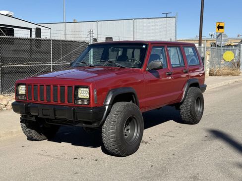 Used 1999 Jeep Cherokee SE image 1