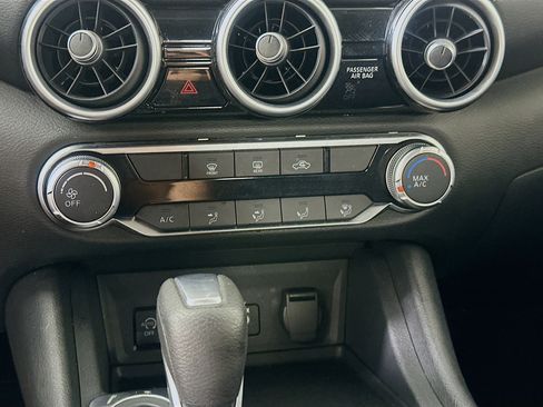 Used 2025 Nissan Sentra SV FWD image 22