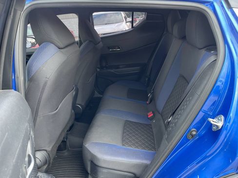 Used 2022 Toyota C-HR XLE FWD image 14