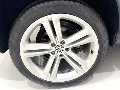 Used 2016 Volkswagen Tiguan R-Line image 16