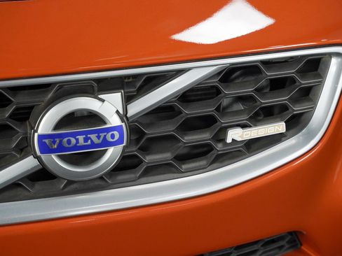 Used 2012 Volvo C30 T5 R-Design FWD image 12