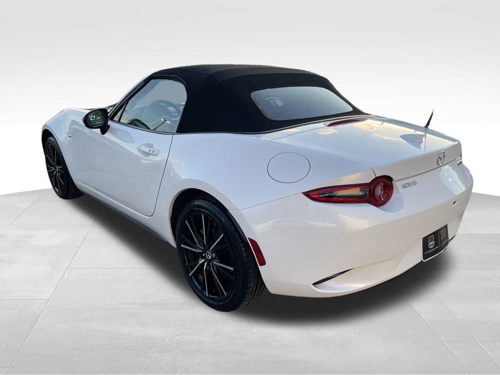 Used 2024 MAZDA MX-5 Miata Grand Touring RWD image 7
