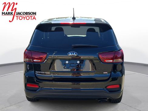 Used 2019 Kia Sorento L image 6
