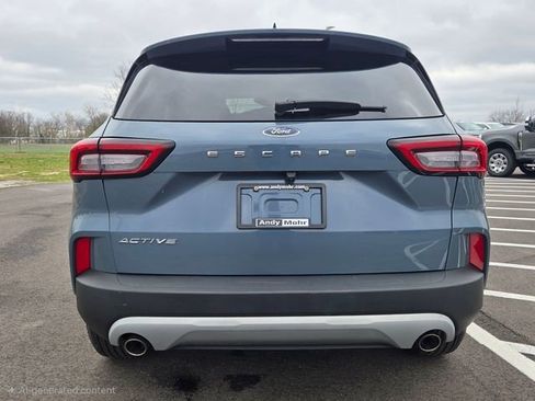 Used 2023 Ford Escape Active w/ Cold Weather Package image 9