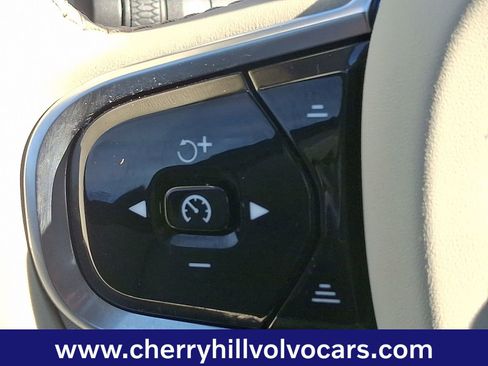 Used 2024 Volvo XC60 B5 Plus w/ Protection Package Premier image 22