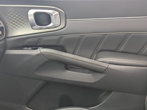 Certified 2023 Kia Sorento SX AWD/4WD image 33