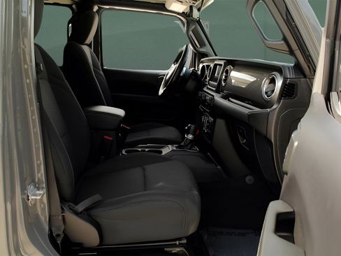 Used 2021 Jeep Wrangler Unlimited Sahara image 14