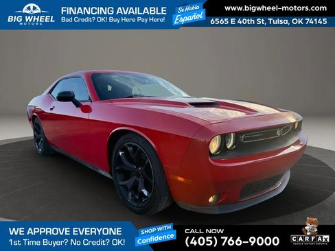 Used 2016 Dodge Challenger R/T Plus RWD image 7