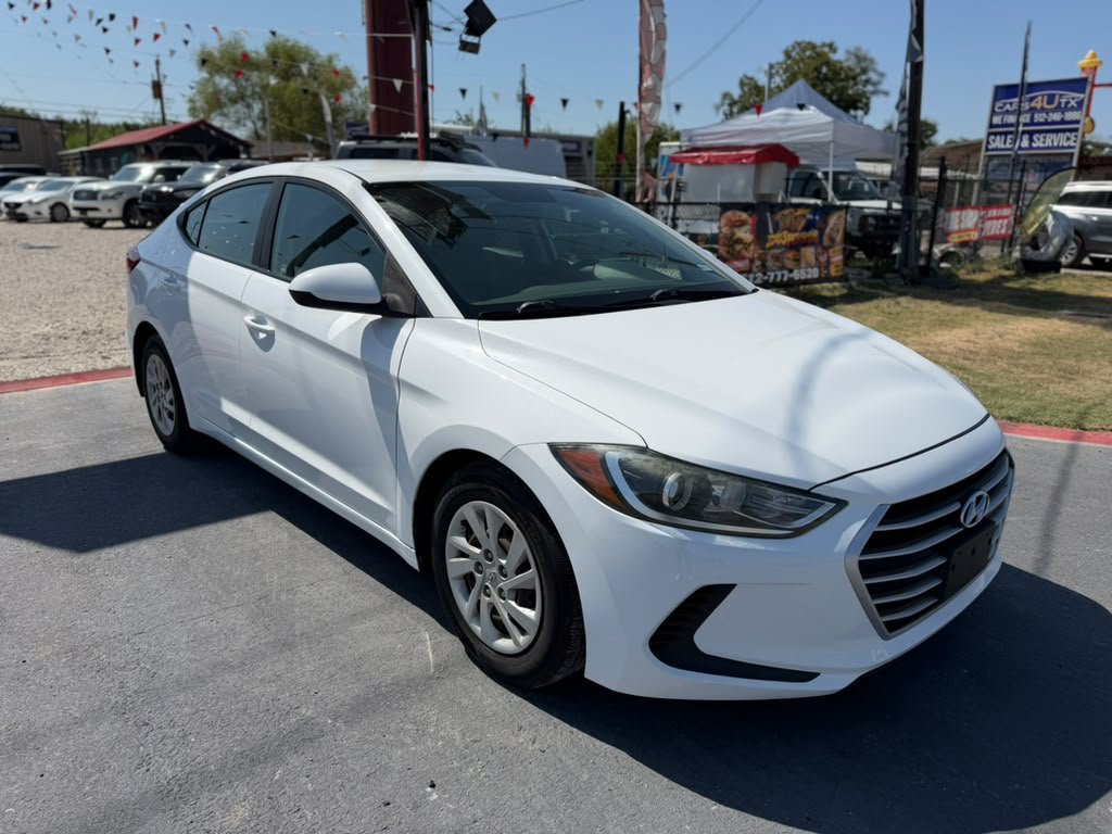 Used 2017 Hyundai Elantra SE FWD image 3