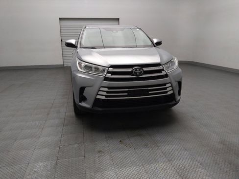 Used 2019 Toyota Highlander LE FWD image 14