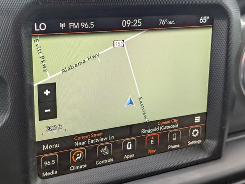 Used 2022 Jeep Wrangler Unlimited Sahara w/ LED Lighting Group AWD/4WD image 10