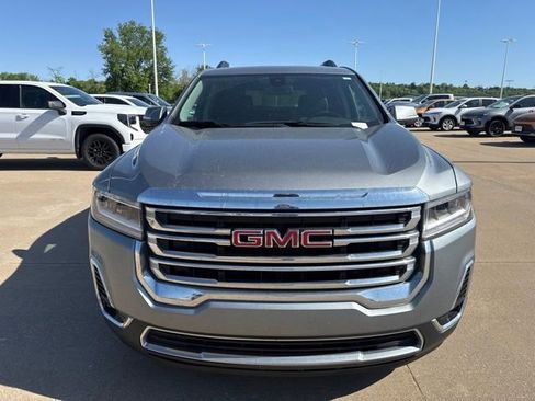 Used 2023 GMC Acadia SLT w/ Preferred Package AWD/4WD image 8