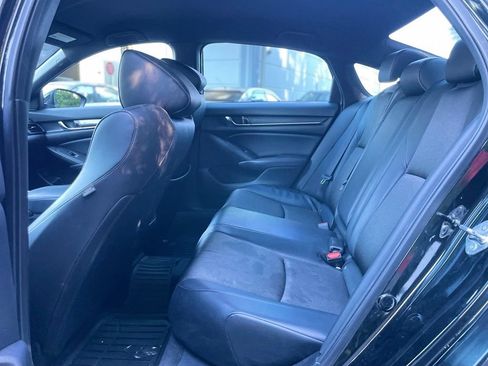Used 2018 Honda Accord Sport image 10