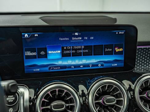 Certified 2026 Mercedes-Benz GLB 250 4MATIC image 26