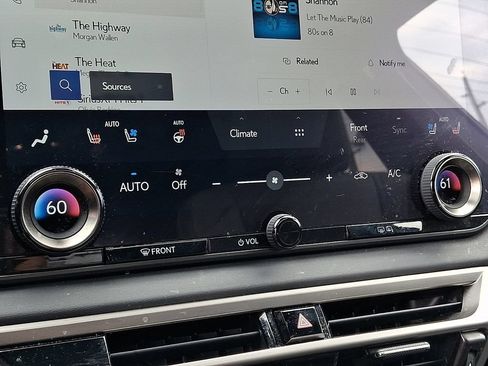 Used 2023 Lexus RX 350 Premium w/ Accessory Package AWD/4WD image 17