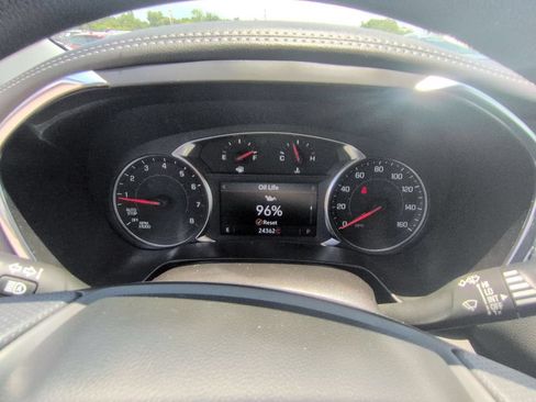 Used 2025 Chevrolet Blazer LT AWD/4WD image 13