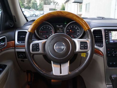 Used 2012 Jeep Grand Cherokee Overland image 43