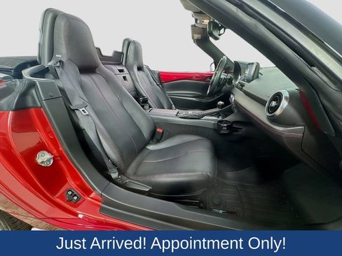 Used 2019 MAZDA MX-5 Miata Grand Touring RWD image 32