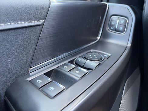 Used 2024 Ford F150 Lariat AWD/4WD image 34