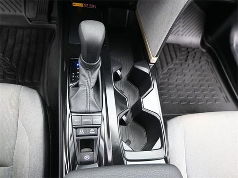 Used 2025 Toyota Camry LE image 9