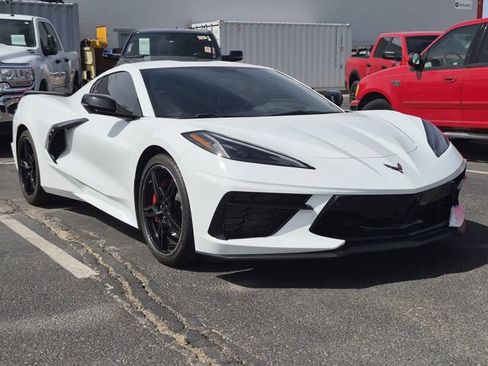 Used 2023 Chevrolet Corvette Stingray Preferred Cpe w/ Z51 Performance Package image 3