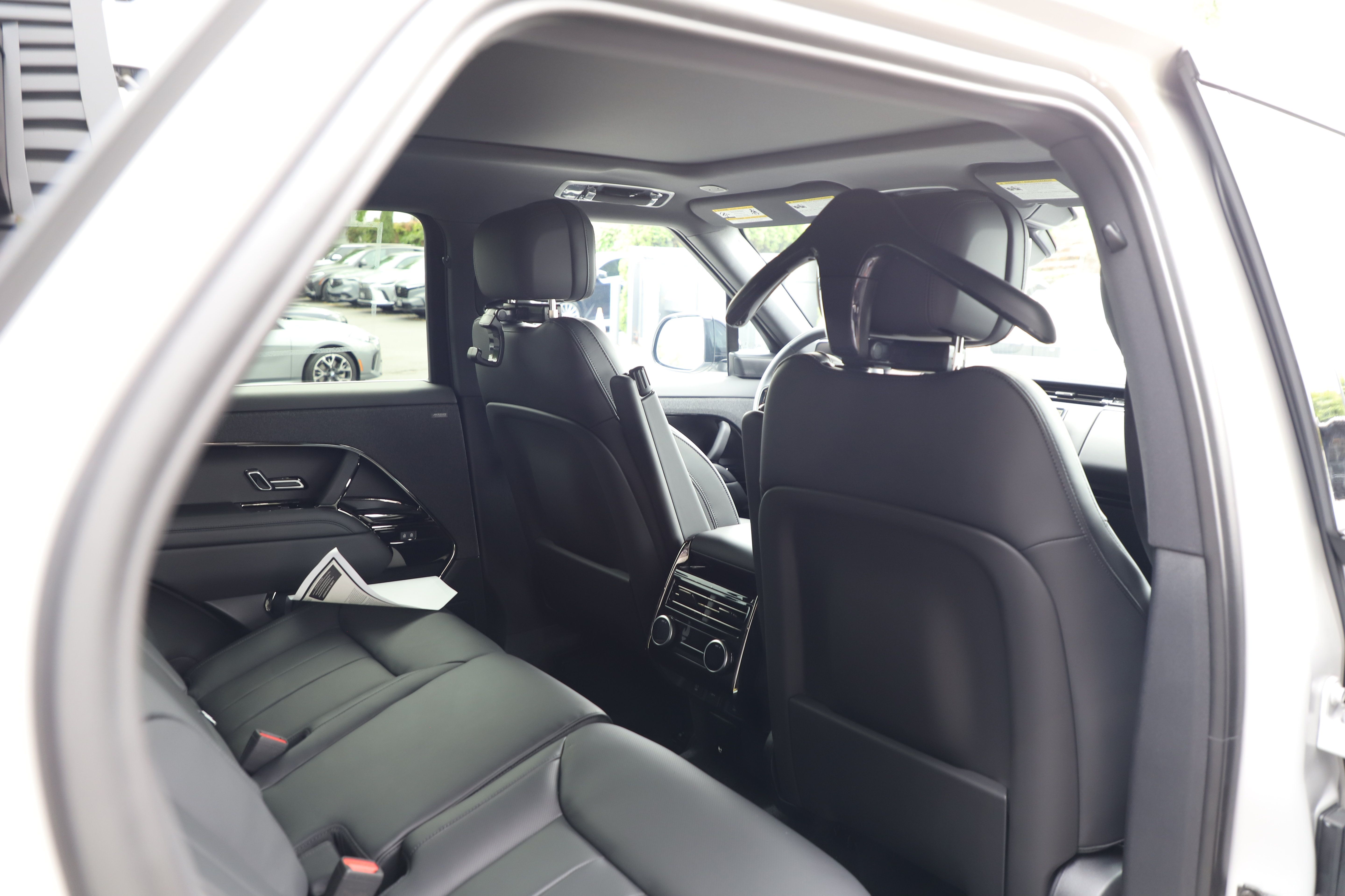 New 2026 Land Rover Range Rover Sport Dynamic SE AWD/4WD image 11