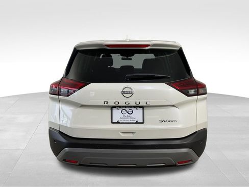 Used 2023 Nissan Rogue SV image 9