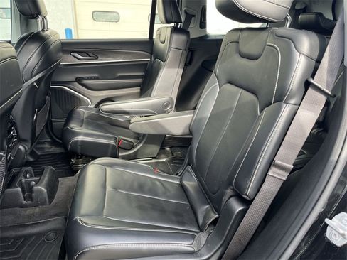 Used 2021 Jeep Grand Cherokee L Limited image 23