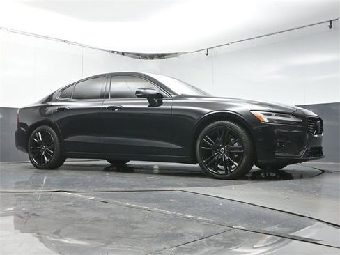 Certified 2024 Volvo S60 B5 Plus image 37