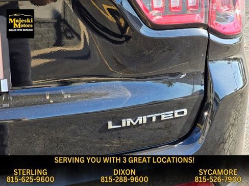 Used 2022 Jeep Compass Limited image 14