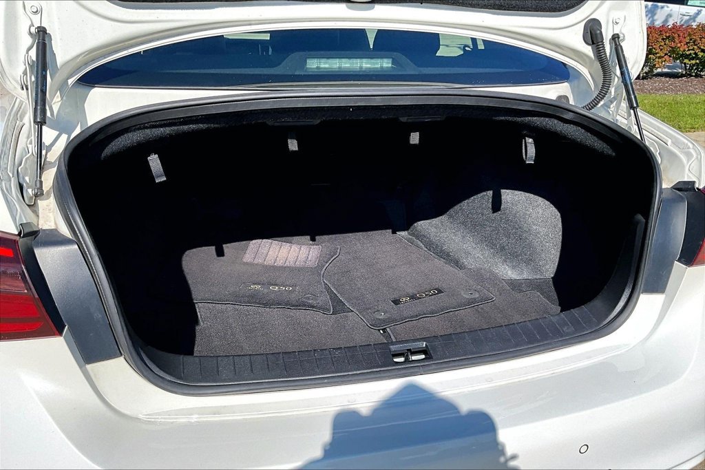 Certified 2023 INFINITI Q50 Luxe w/ Cargo Package AWD/4WD image 33