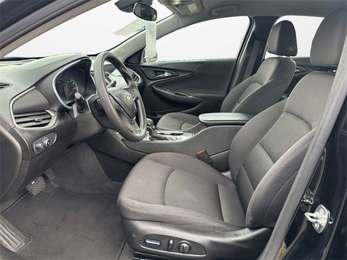 Used 2024 Chevrolet Malibu LT image 9