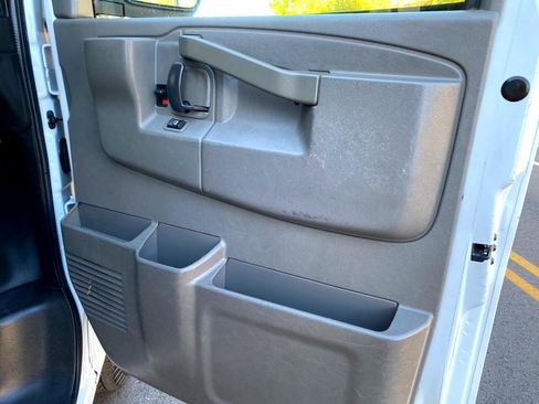 Used 2017 Chevrolet Express 2500 LS image 28