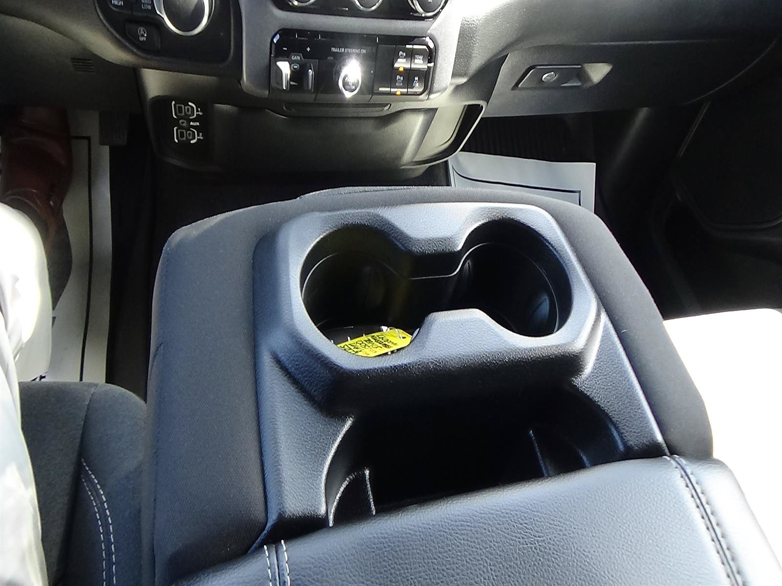 Used 2025 RAM 1500 Tradesman AWD/4WD image 31