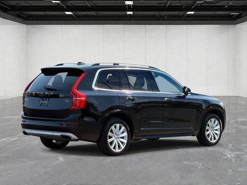 Used 2016 Volvo XC90 T6 Momentum w/ Vision Package AWD/4WD image 5