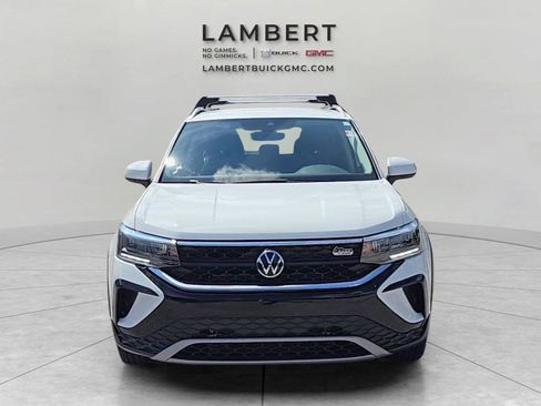 Used 2023 Volkswagen Taos SE FWD image 8