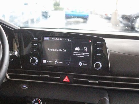 Used 2022 Hyundai Elantra SEL w/ Convenience Package image 18