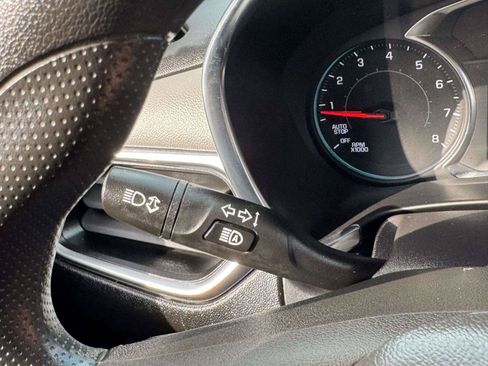 Used 2023 Chevrolet Equinox LS w/ LS Convenience Package FWD image 25