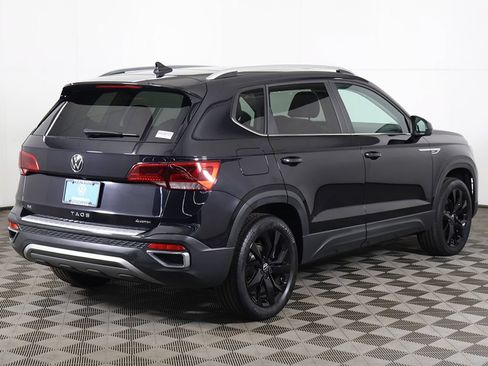 Used 2022 Volkswagen Taos SE AWD/4WD image 12