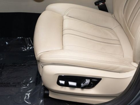 Used 2019 BMW 640i Gran Turismo xDrive image 49