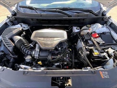 Used 2024 Cadillac XT6 Premium Luxury w/ Technology Package image 22