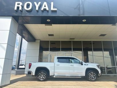 Certified 2022 GMC Sierra 1500 SLT w/ SLT Premium Plus Package