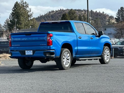 Used 2023 Chevrolet Silverado 1500 Custom image 2