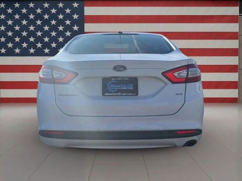 Used 2015 Ford Fusion SE image 4