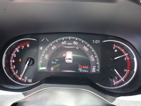 Used 2024 Toyota RAV4 LE FWD image 28