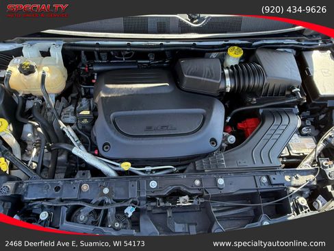 Used 2019 Chrysler Pacifica Touring-L image 41