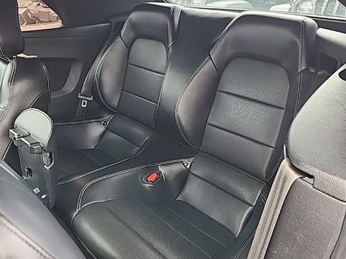 Used 2022 Ford Mustang Premium RWD image 7