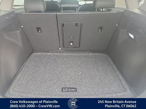 Certified 2025 Volkswagen Taos SE image 50