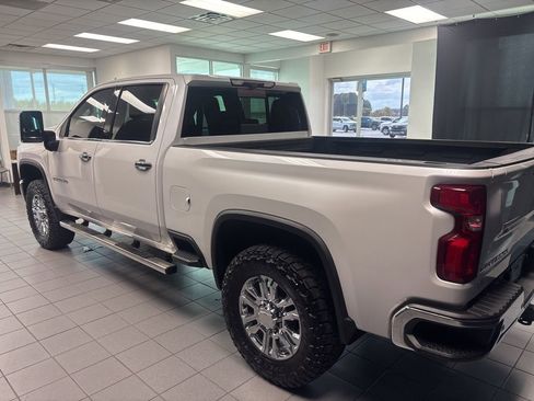 Used 2024 Chevrolet Silverado 2500 LTZ w/ LTZ Premium Package AWD/4WD image 7