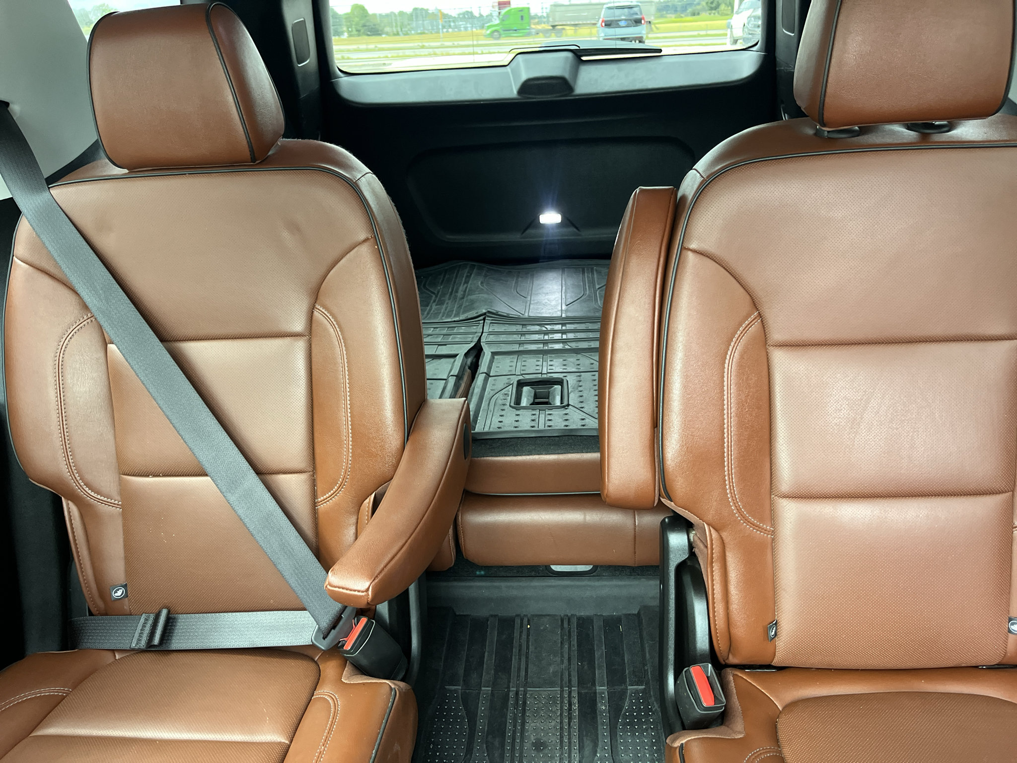 Used 2019 Chevrolet Traverse High Country w/ LPO, Floor Liner Package AWD/4WD image 23